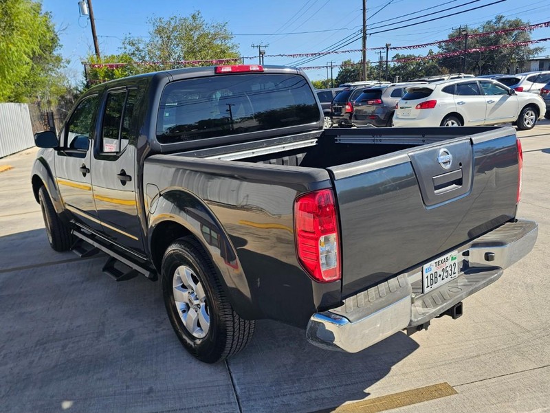 Nissan Frontier Vehicle Image 03
