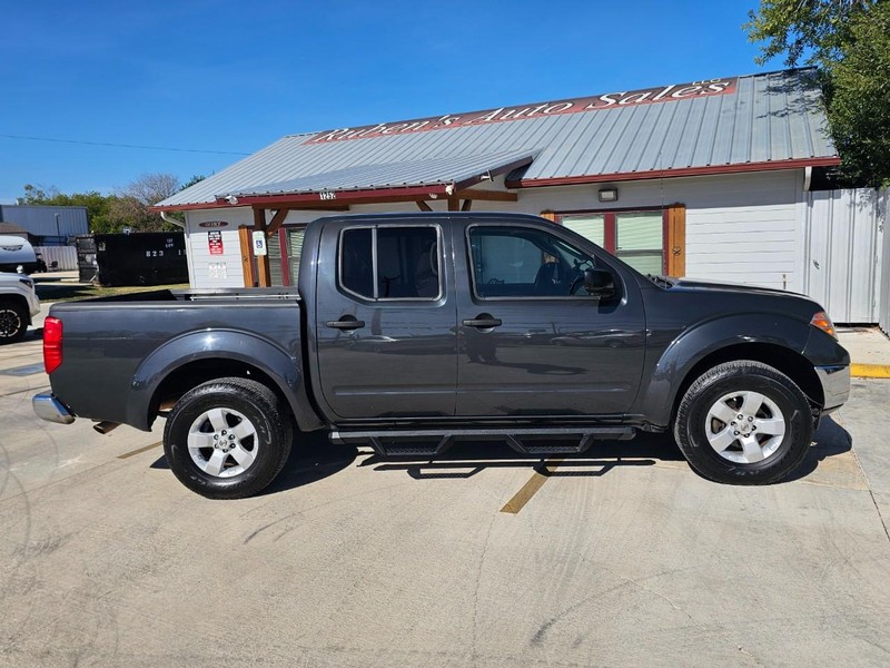 Nissan Frontier Vehicle Image 06