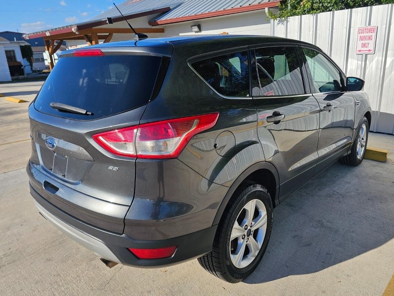 Ford Escape Vehicle Image 06