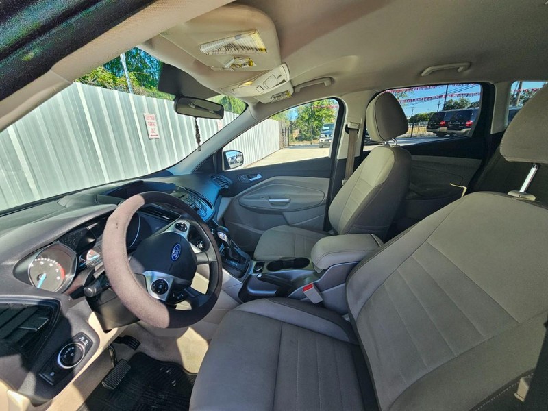Ford Escape Vehicle Image 08