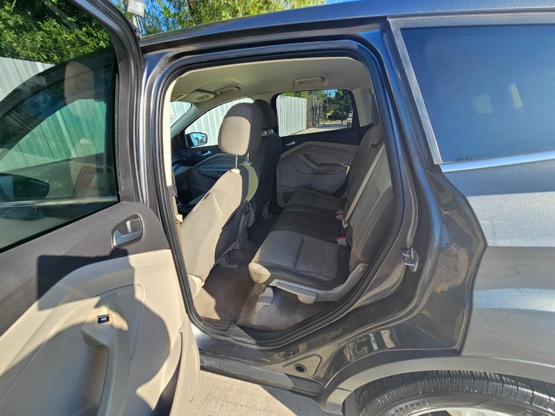 Ford Escape Vehicle Image 10