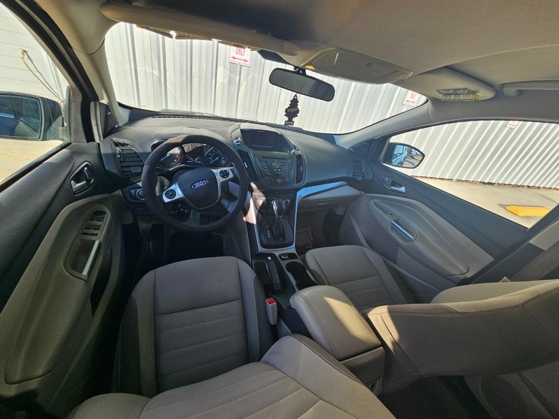 Ford Escape Vehicle Image 13