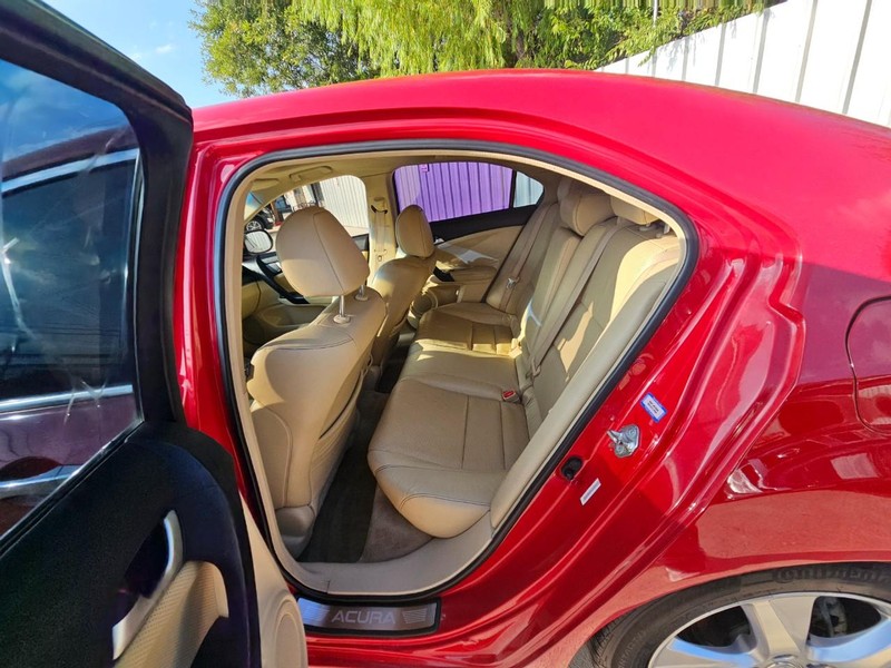 Acura TSX Vehicle Image 11