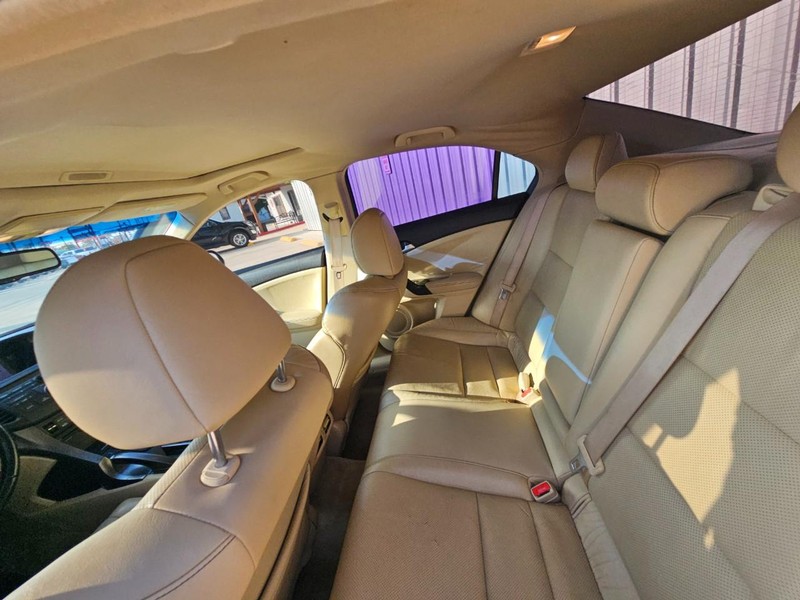 Acura TSX Vehicle Image 12