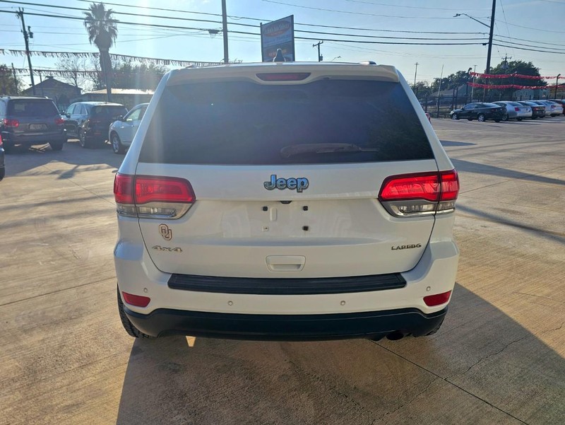 Jeep Grand Cherokee Vehicle Full-screen Gallery Image 04