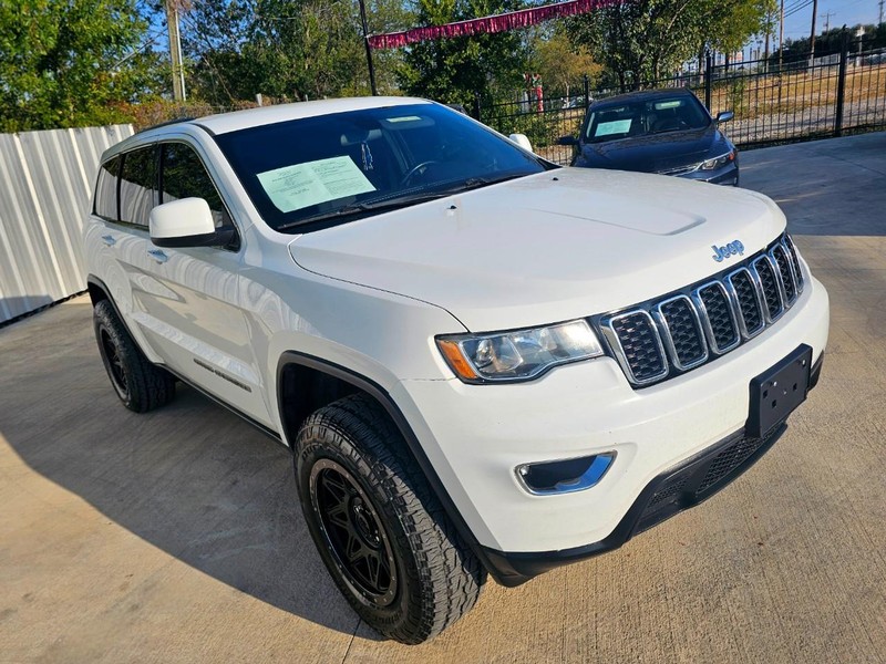 Jeep Grand Cherokee Vehicle Full-screen Gallery Image 07