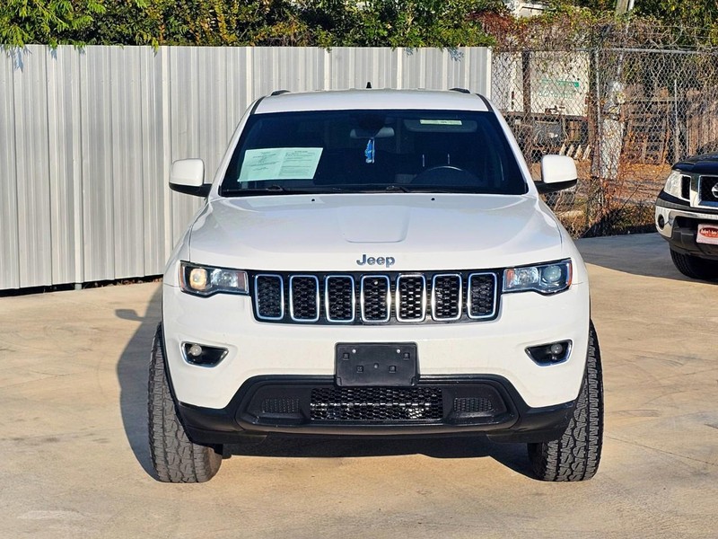 Jeep Grand Cherokee Vehicle Full-screen Gallery Image 08