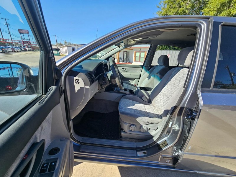 Kia Sorento Vehicle Image 09