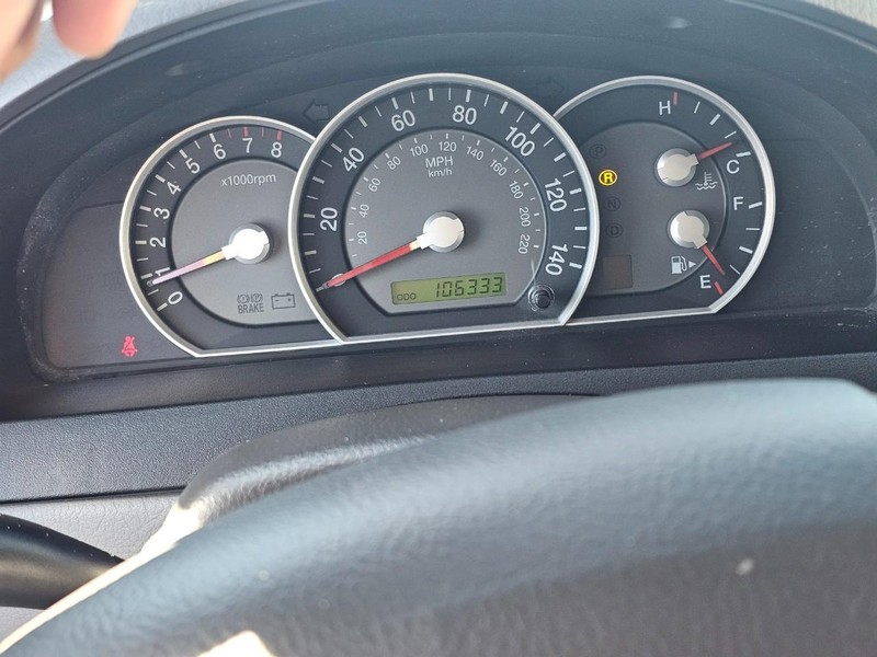 Kia Sorento Vehicle Image 15