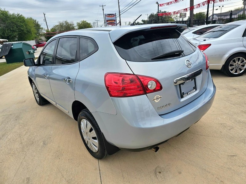 Nissan Rogue Vehicle Image 03