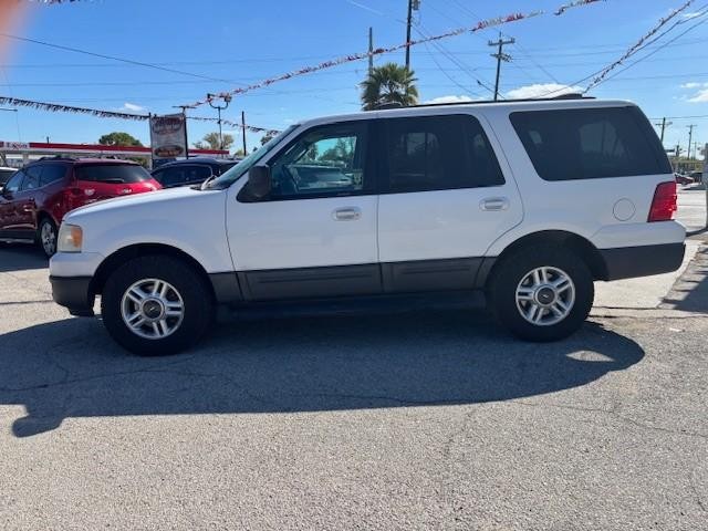 Ford Expedition Vehicle Image 02