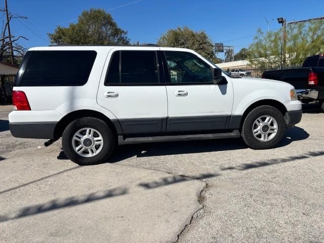Ford Expedition Vehicle Image 06