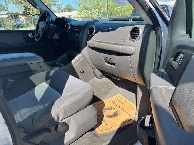 Ford Expedition Vehicle Image 19