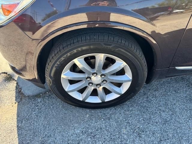 Buick Enclave Vehicle Image 10