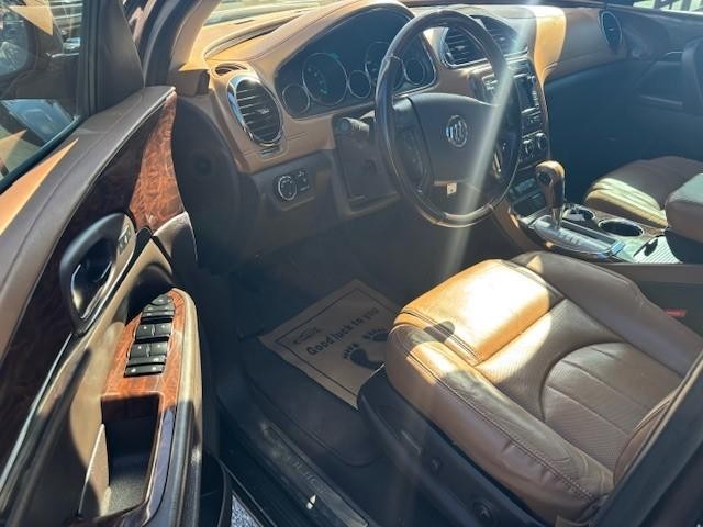 Buick Enclave Vehicle Image 11