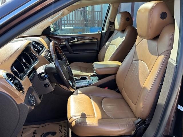 Buick Enclave Vehicle Image 12