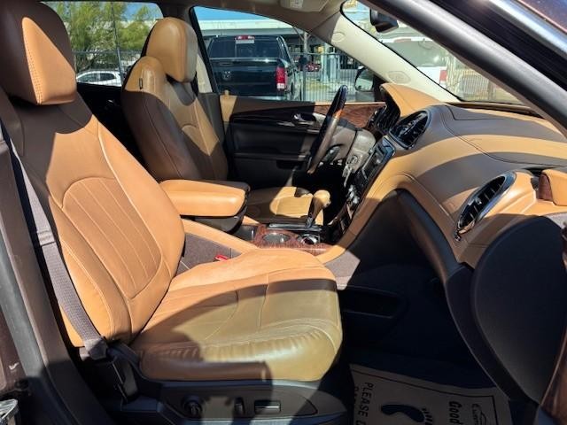 Buick Enclave Vehicle Image 22