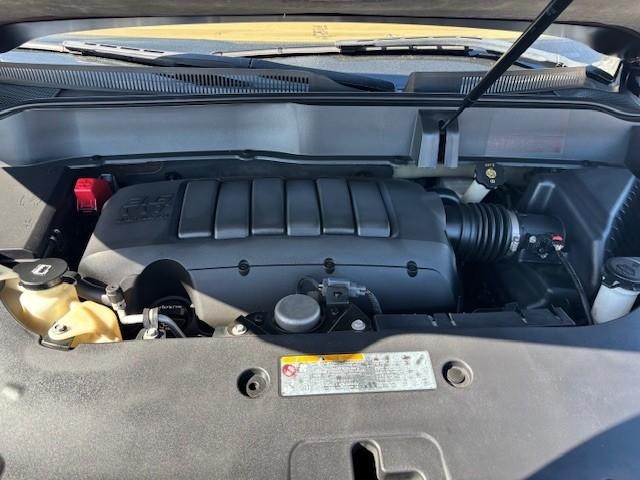 Buick Enclave Vehicle Image 24