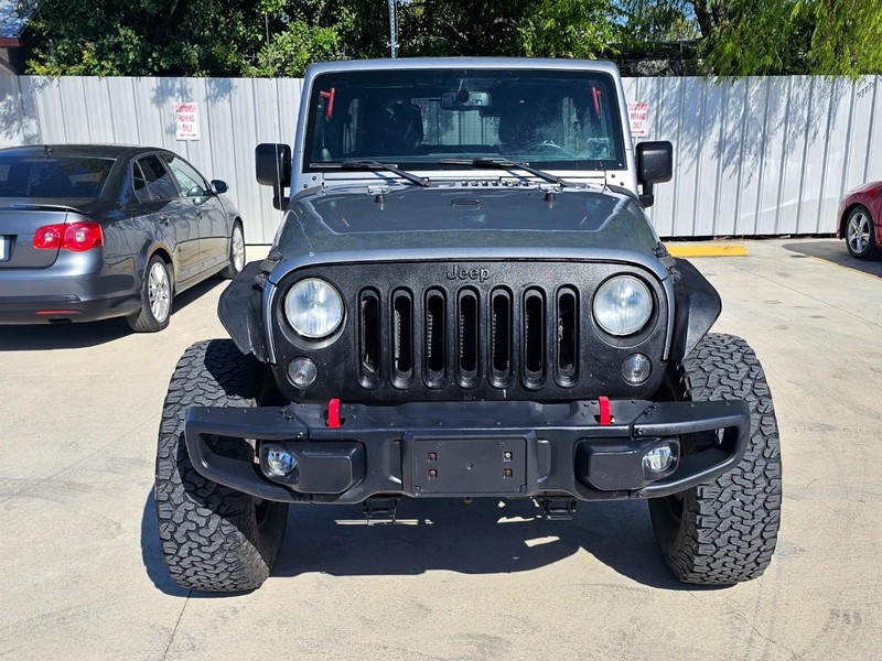 Jeep Wrangler Unlimited Vehicle Full-screen Gallery Image 09