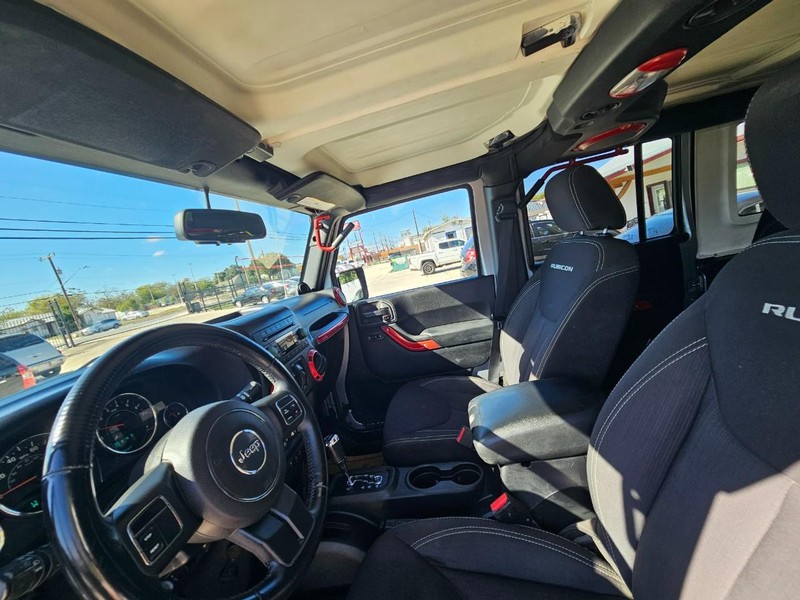 Jeep Wrangler Unlimited Vehicle Full-screen Gallery Image 11