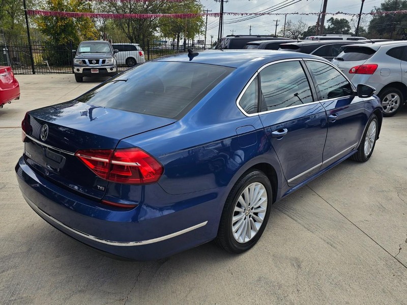 Volkswagen Passat Vehicle Image 07