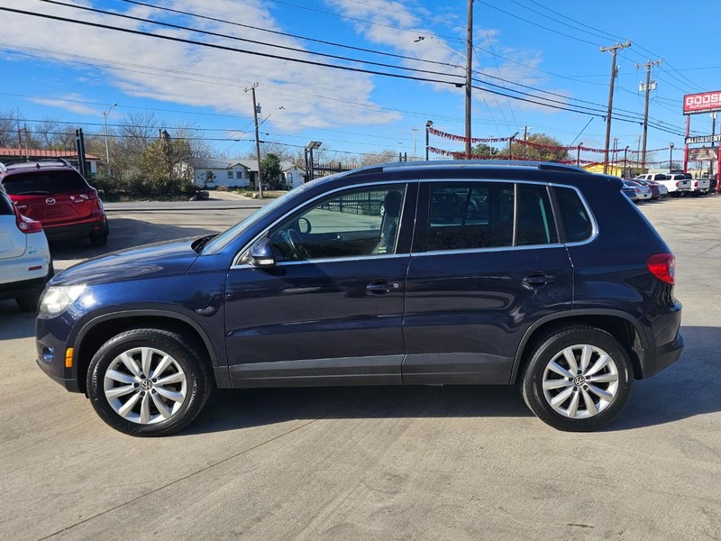 Volkswagen Tiguan Vehicle Image 02