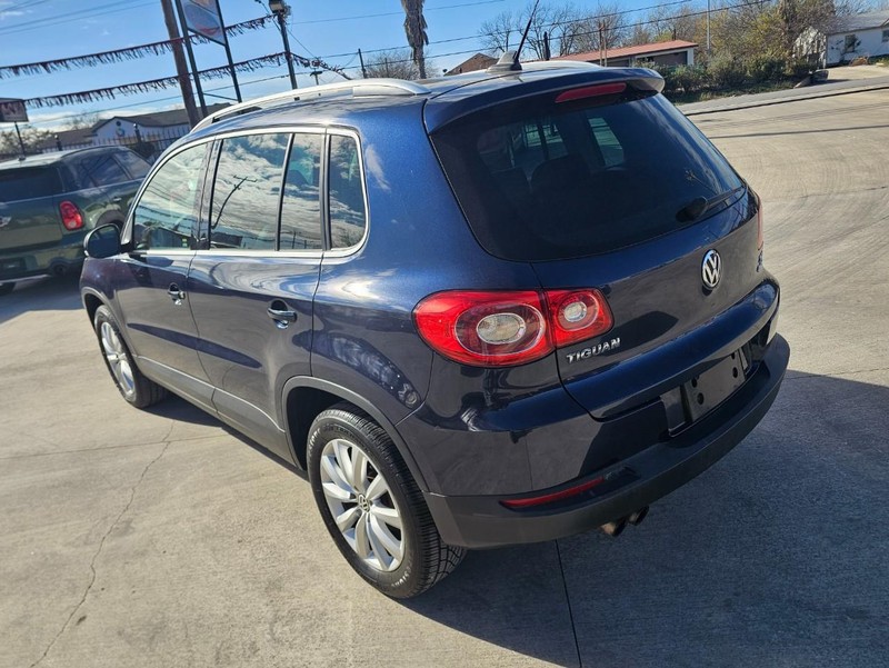 Volkswagen Tiguan Vehicle Image 03