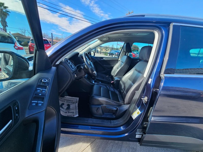 Volkswagen Tiguan Vehicle Image 11