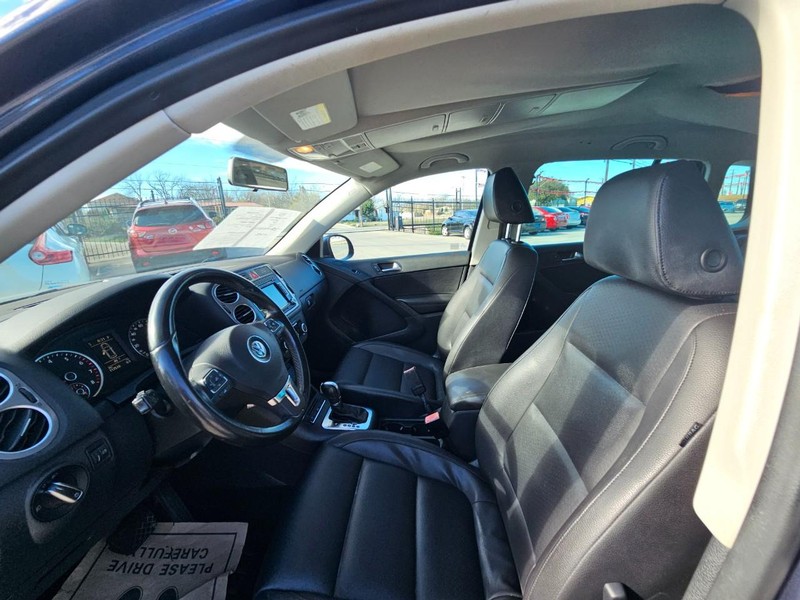 Volkswagen Tiguan Vehicle Image 12