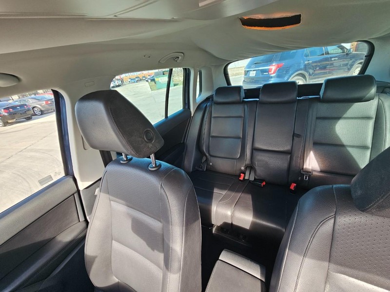 Volkswagen Tiguan Vehicle Image 17