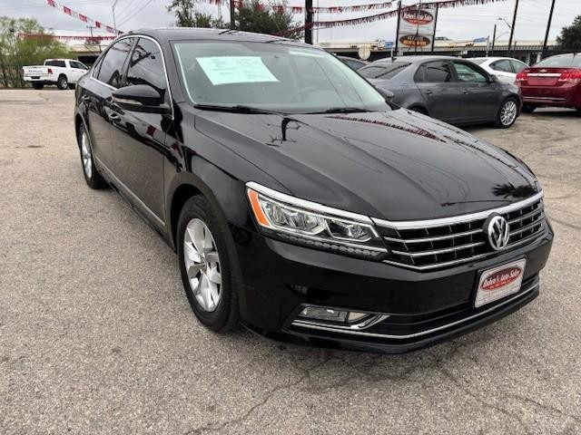 Volkswagen Passat Vehicle Image 07