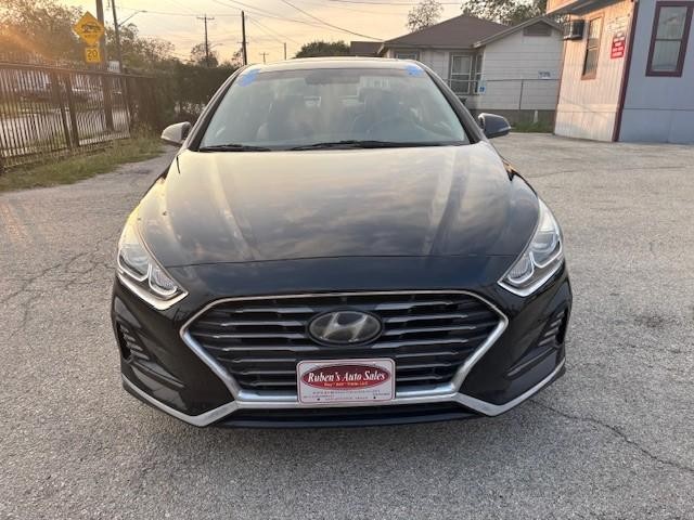 Hyundai Sonata Vehicle Image 08