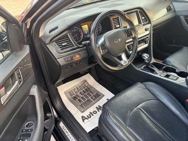 Hyundai Sonata Vehicle Image 11