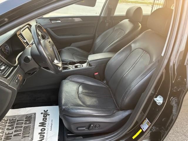 Hyundai Sonata Vehicle Image 12