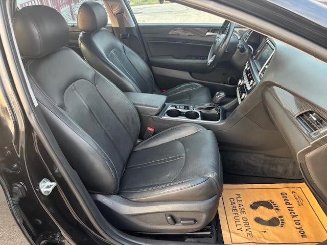 Hyundai Sonata Vehicle Image 19