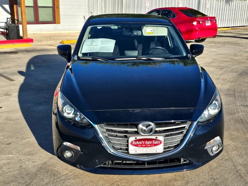 Mazda Mazda3 Sedan Vehicle Full-screen Gallery Image 08