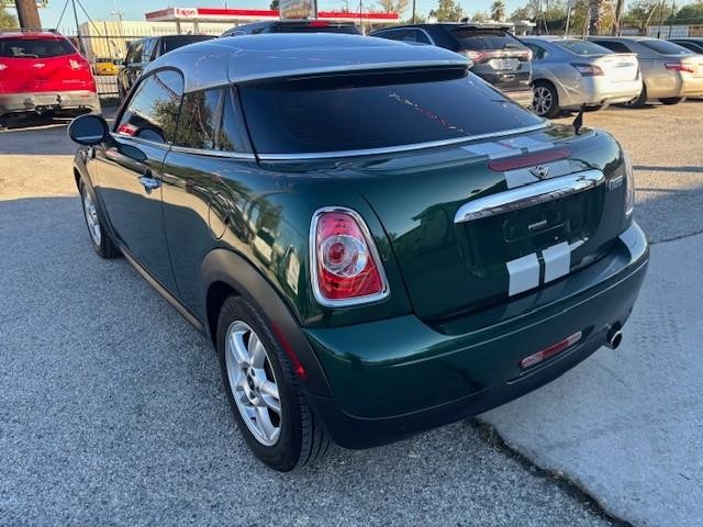 MINI Cooper Coupe Vehicle Image 03