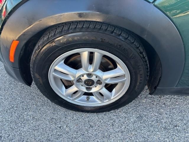 MINI Cooper Coupe Vehicle Image 09