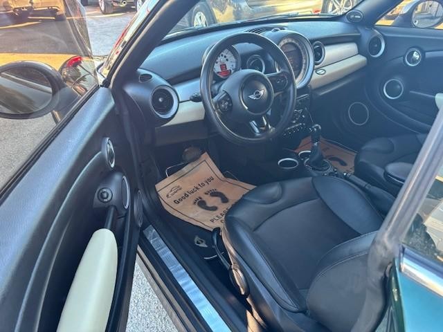 MINI Cooper Coupe Vehicle Image 10