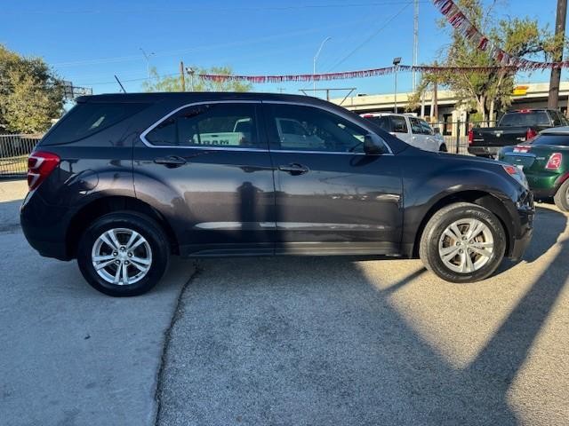 Chevrolet Equinox Vehicle Full-screen Gallery Image 06