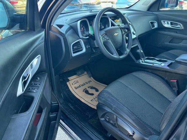 Chevrolet Equinox Vehicle Full-screen Gallery Image 10