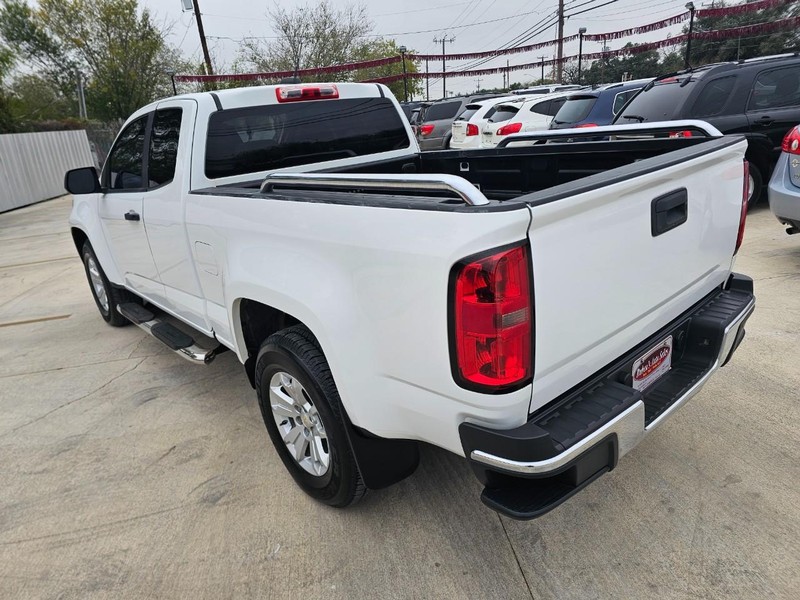 Chevrolet Colorado Vehicle Full-screen Gallery Image 03