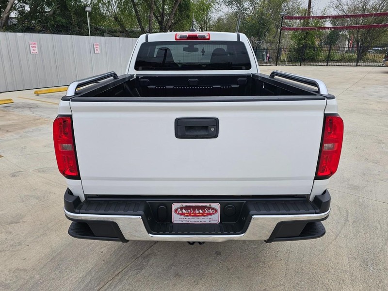 Chevrolet Colorado Vehicle Full-screen Gallery Image 04