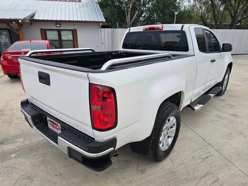 Chevrolet Colorado Vehicle Full-screen Gallery Image 05