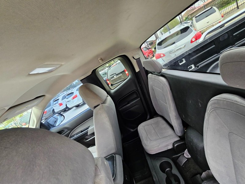 Chevrolet Colorado Vehicle Full-screen Gallery Image 12