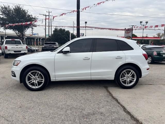 Audi Q5 Vehicle Image 02