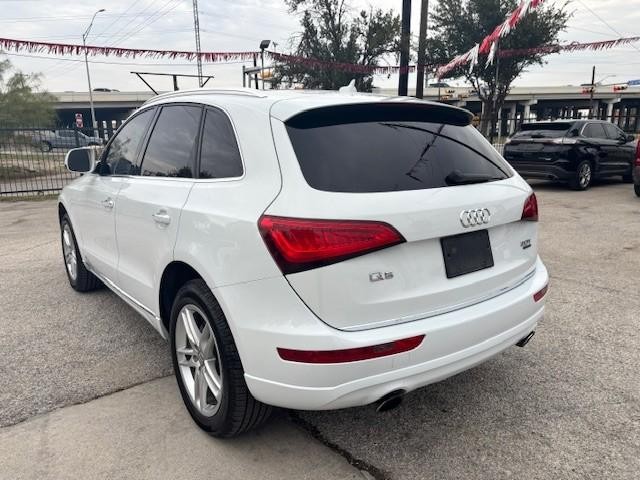 Audi Q5 Vehicle Image 03