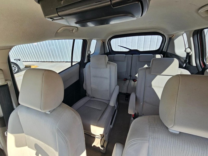 Mazda MAZDA5 Vehicle Image 15