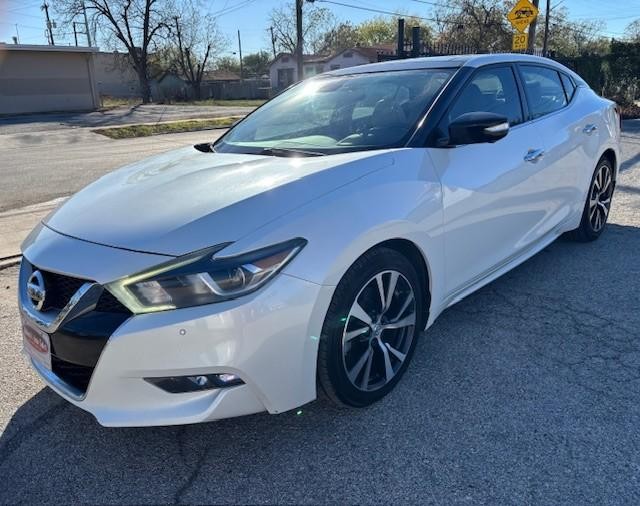 2016 Nissan Maxima Platinum's photo