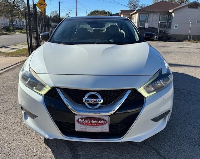 Nissan Maxima Vehicle Image 08